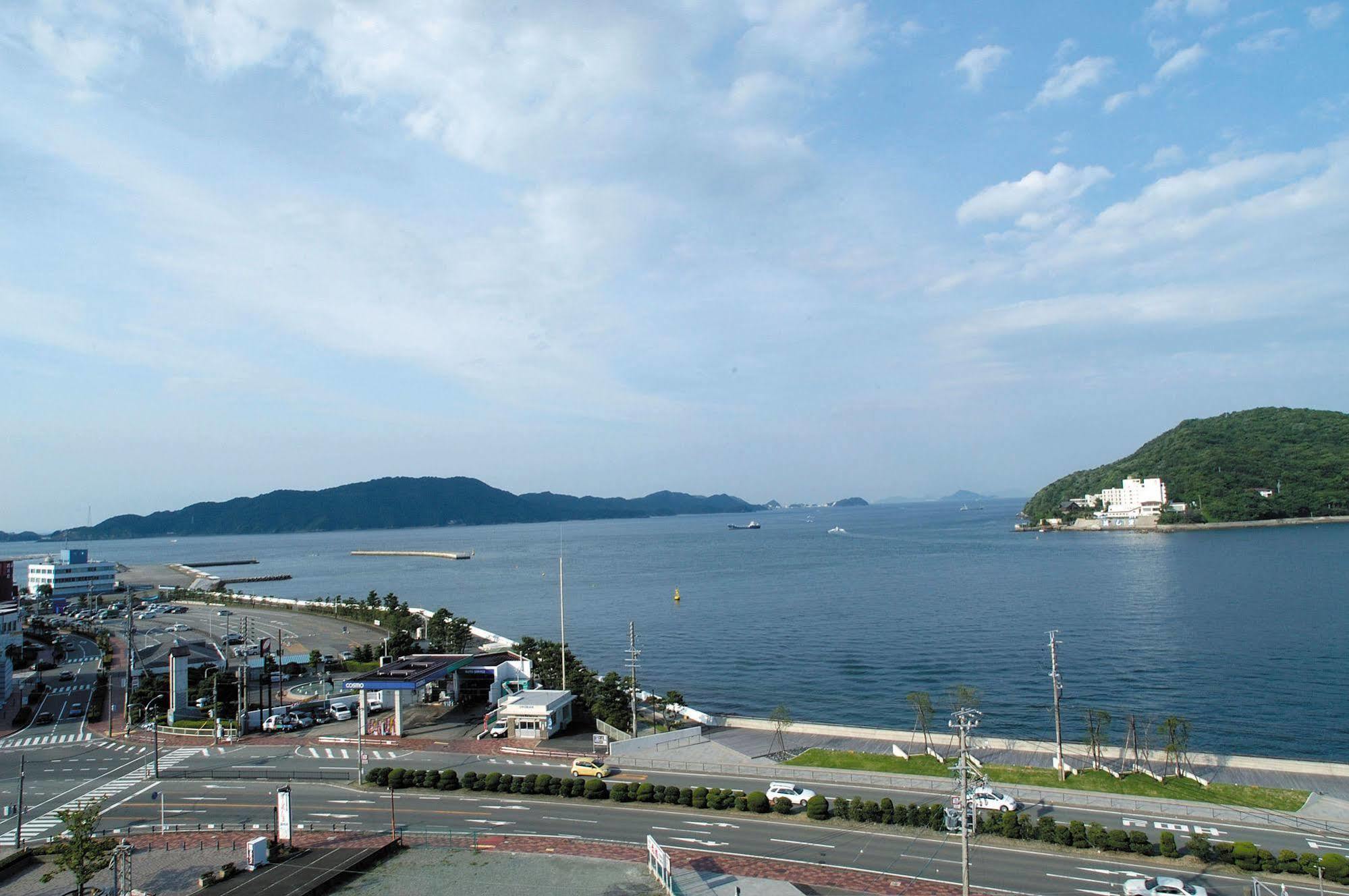 Kinpokan Toba Bagian luar foto